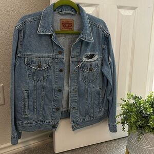 Levi’s distressed denim jacket